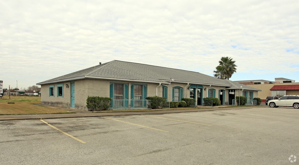 907 Bay Area Blvd, Houston, TX for sale - Primary Photo - Image 1 of 11