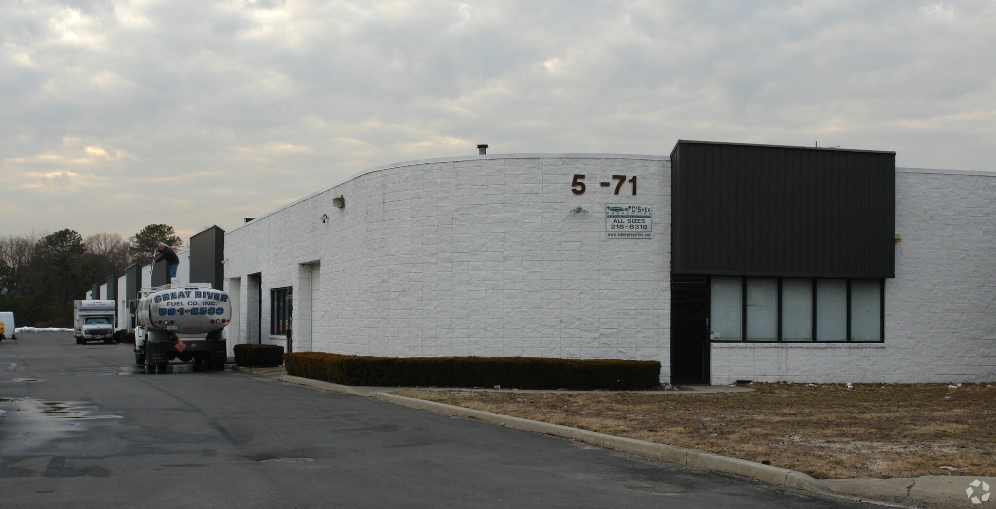 51-71 Windsor Pl, Central Islip, NY for lease Primary Photo- Image 1 of 10