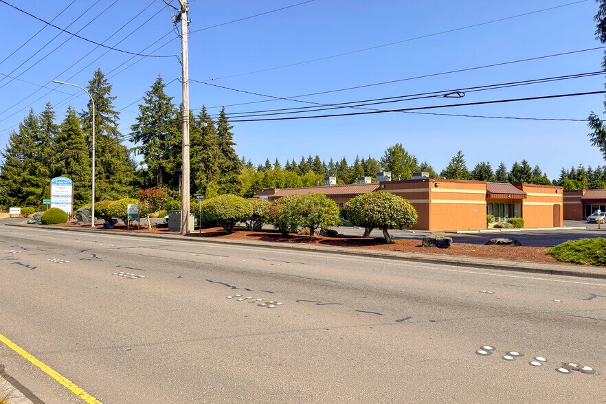 5707 Lacey Blvd, Lacey, WA à louer - Photo du bâtiment - Image 2 de 12
