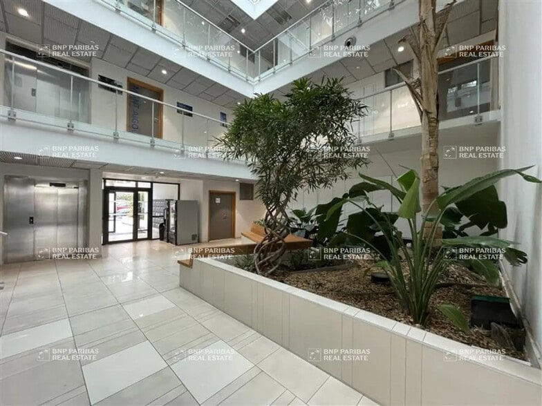 Office in Montpellier for lease - Lobby - Image 2 of 6