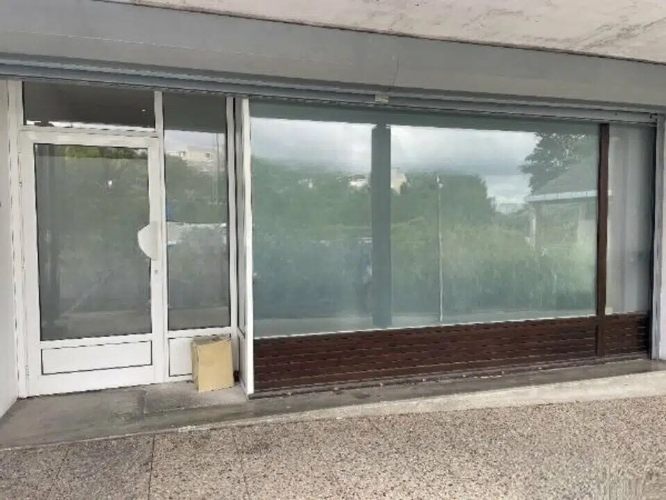 Retail in Reims for lease Building Photo- Image 1 of 5