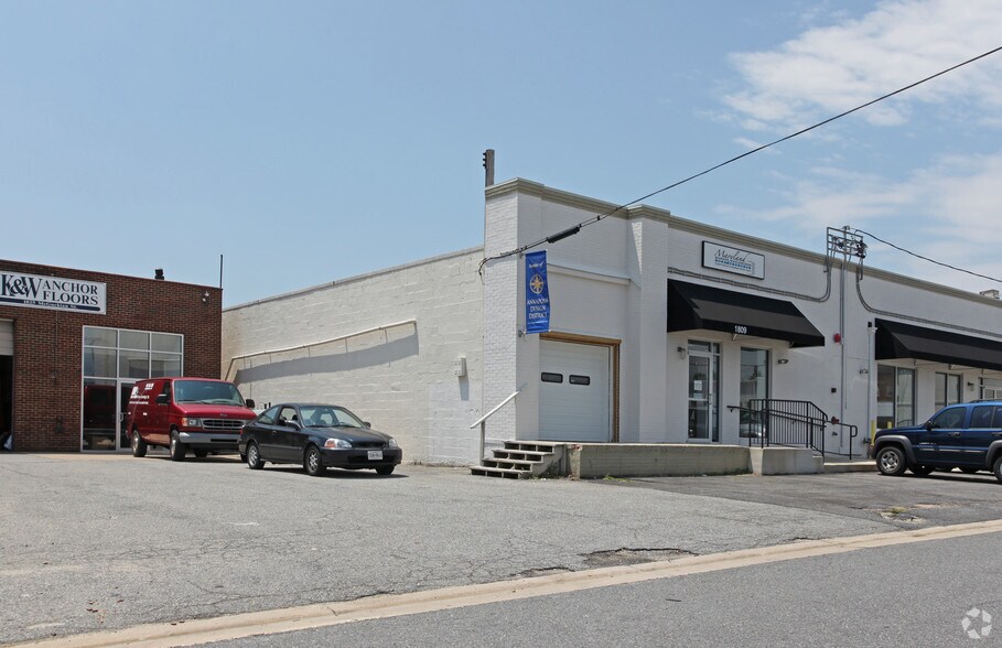 1809 McGuckian St, Annapolis, MD à louer - Photo du bâtiment - Image 2 de 9