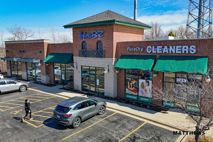 1409-1419 Commerce Dr, Algonquin, IL à vendre - Photo du bâtiment - Image 2 de 4