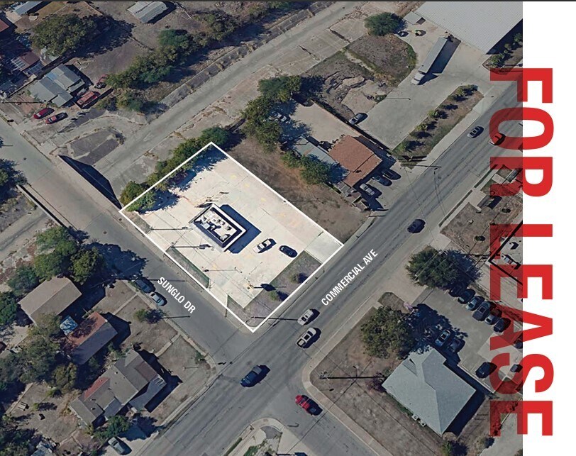 2423 Commercial Ave, San Antonio, TX for lease Building Photo- Image 1 of 14
