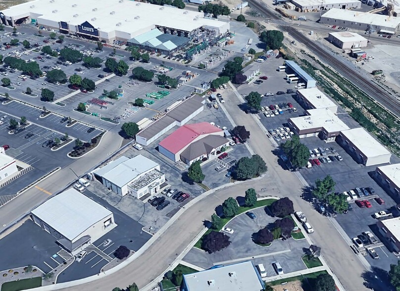 2023-2025 Bingham Dr, Nampa, ID à louer - Photo du bâtiment - Image 2 de 4