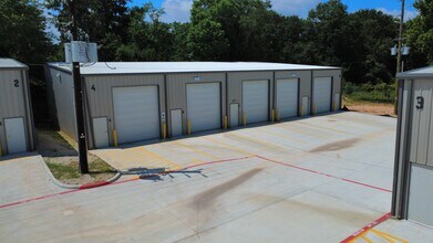 200 Porter Rd, Conroe, TX for lease Building Photo- Image 2 of 2
