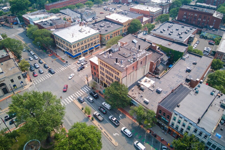 76-82 Main St, Northampton, MA à louer - Photo du bâtiment - Image 2 de 26
