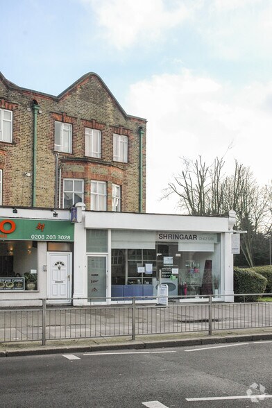 3-3A Burroughs Para, Londres à vendre - Photo du bâtiment - Image 3 de 3