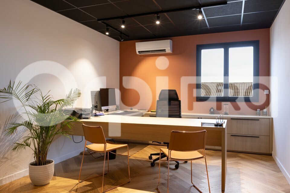 Office in Castries for sale Interior Photo- Image 1 of 8