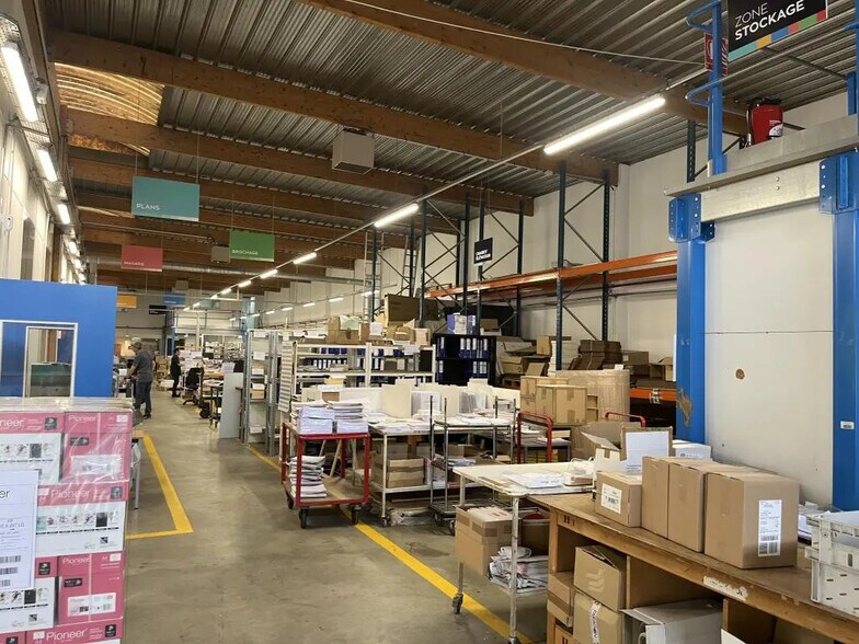 Flex dans Colombes à louer - Photo intérieure - Image 2 de 10