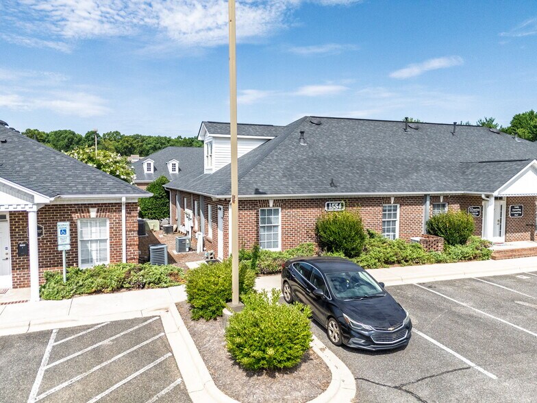 1554 Union Rd, Gastonia, NC à vendre - Photo du bâtiment - Image 2 de 31