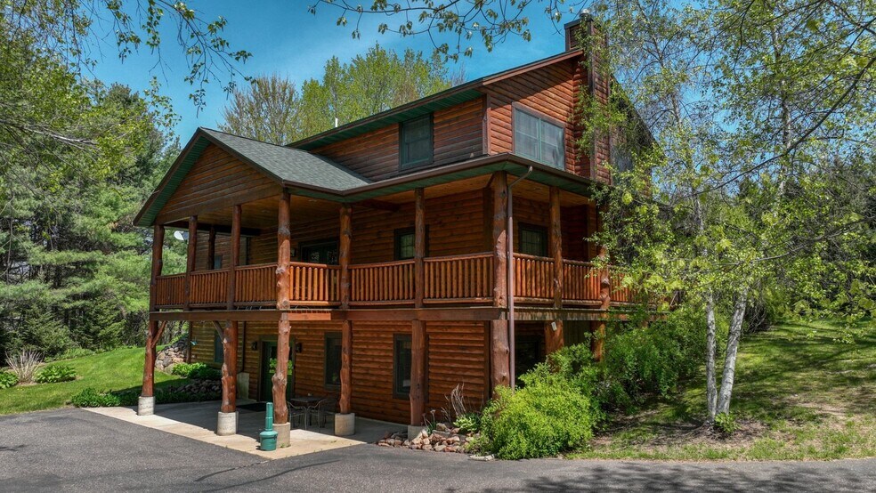 18059 County Highway OO, Chippewa Falls, WI à vendre - Photo du bâtiment - Image 2 de 42