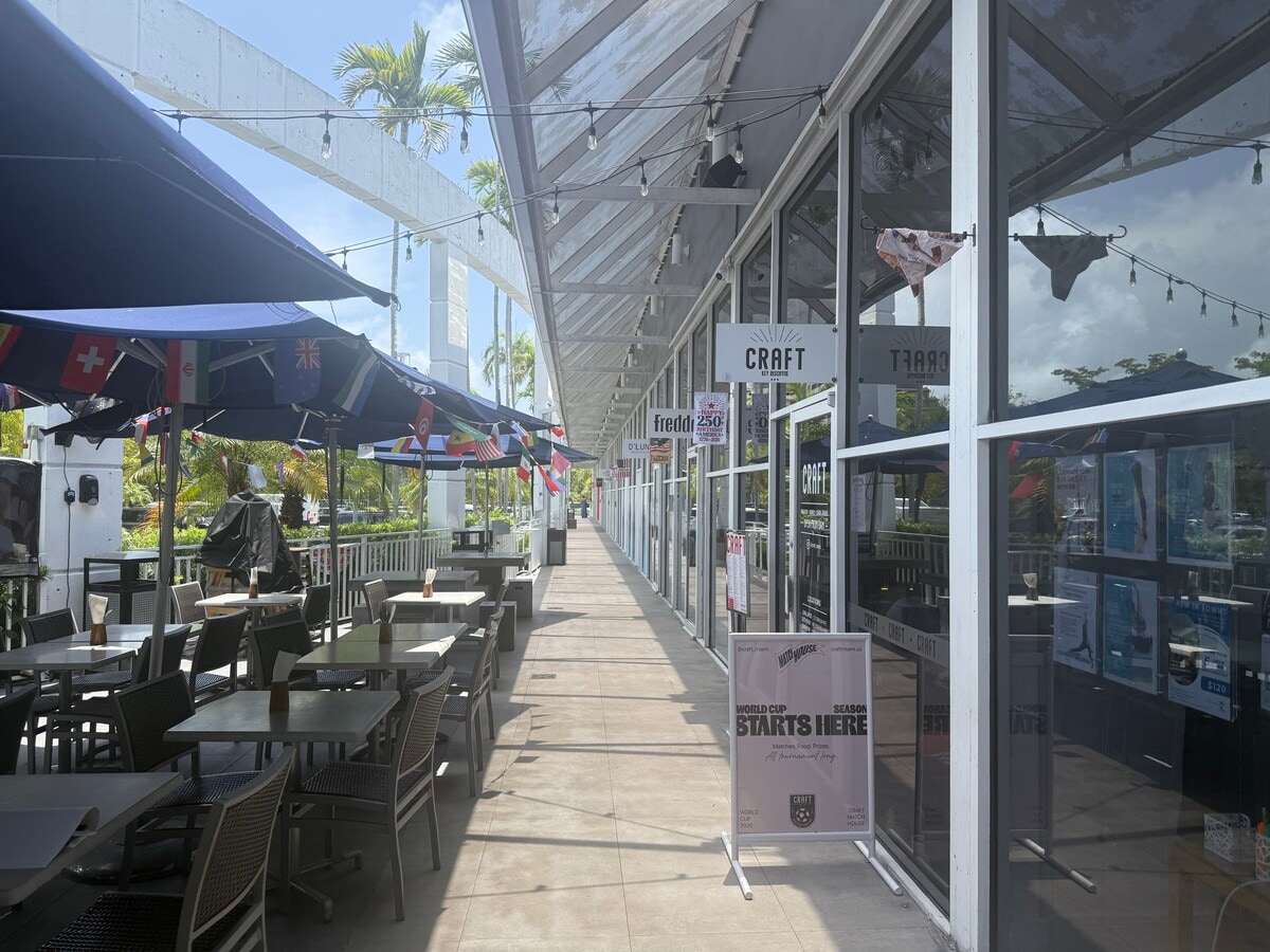 260 Crandon Blvd, Key Biscayne, FL 33149 - Unité C-14 -  - Photo intérieure - Image 2 of 3