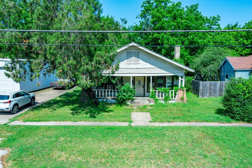 405 N Virginia St, Terrell, TX à vendre - Photo principale - Image 1 de 20