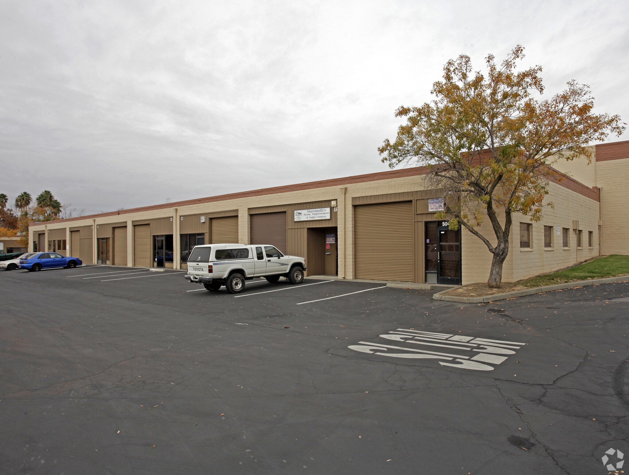 5041 College Oak Dr, Sacramento, CA à louer Photo principale- Image 1 de 4