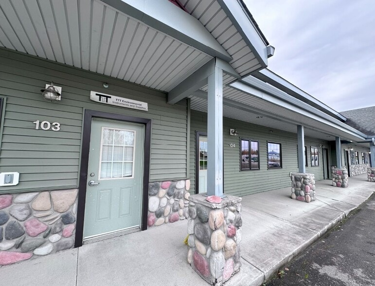 915 30th Ave, Fairbanks, AK for sale - Building Photo - Image 2 of 12