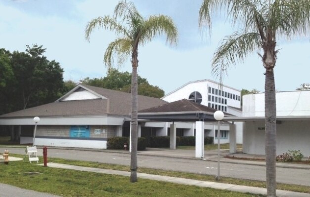 940 Tarpon St, Fort Myers, FL à louer - Photo du bâtiment - Image 2 de 14