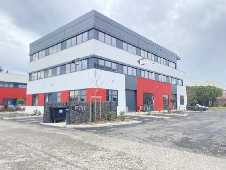 Industrial in Dardilly for lease - Building Photo - Image 2 of 46