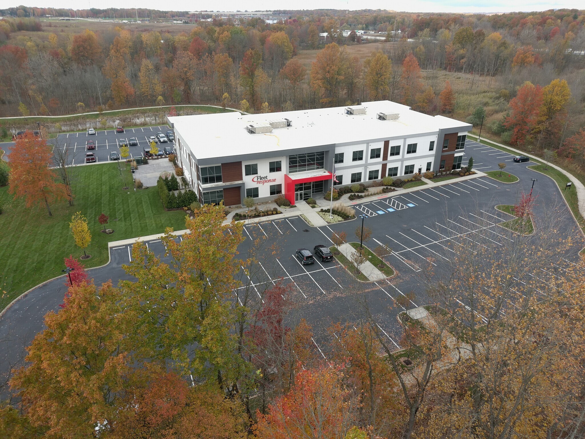 695 Boston Mills Rd, Hudson, OH à vendre Photo du bâtiment- Image 1 de 14
