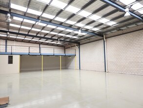 254 Boundary Rd, Braeside for lease Interior Photo- Image 1 of 7