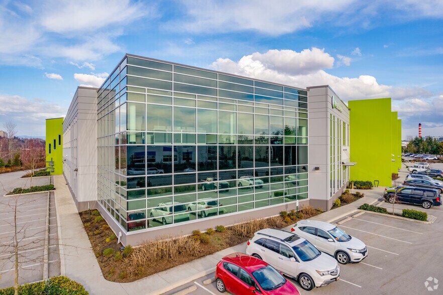 7770 N Fraser Way, Burnaby, BC à louer - Photo du bâtiment - Image 2 de 6