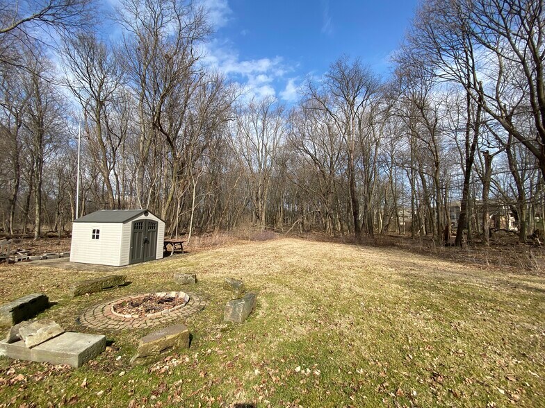 25896 Butternut Ridge Rd, North Olmsted, OH à vendre - Photo du bâtiment - Image 2 de 3