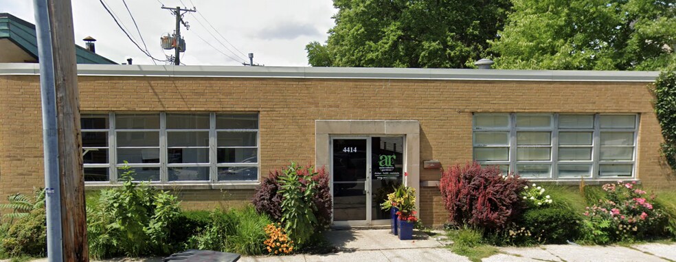 4414 N Kenneth Ave, Chicago, IL à louer - Photo du bâtiment - Image 3 de 4