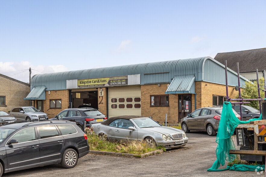 9b Windmill Rd, Hampton for sale - Primary Photo - Image 1 of 1