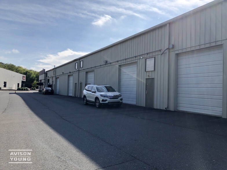 13331 York Center Dr, Charlotte, NC à vendre - Photo du bâtiment - Image 3 de 7