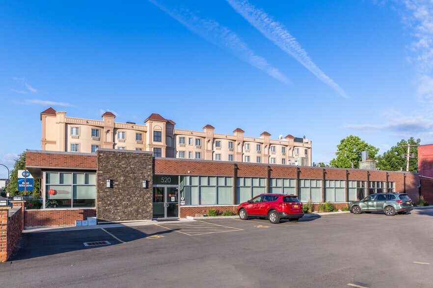 516-520 Delaware Ave, Buffalo, NY à louer - Photo du bâtiment - Image 3 de 5
