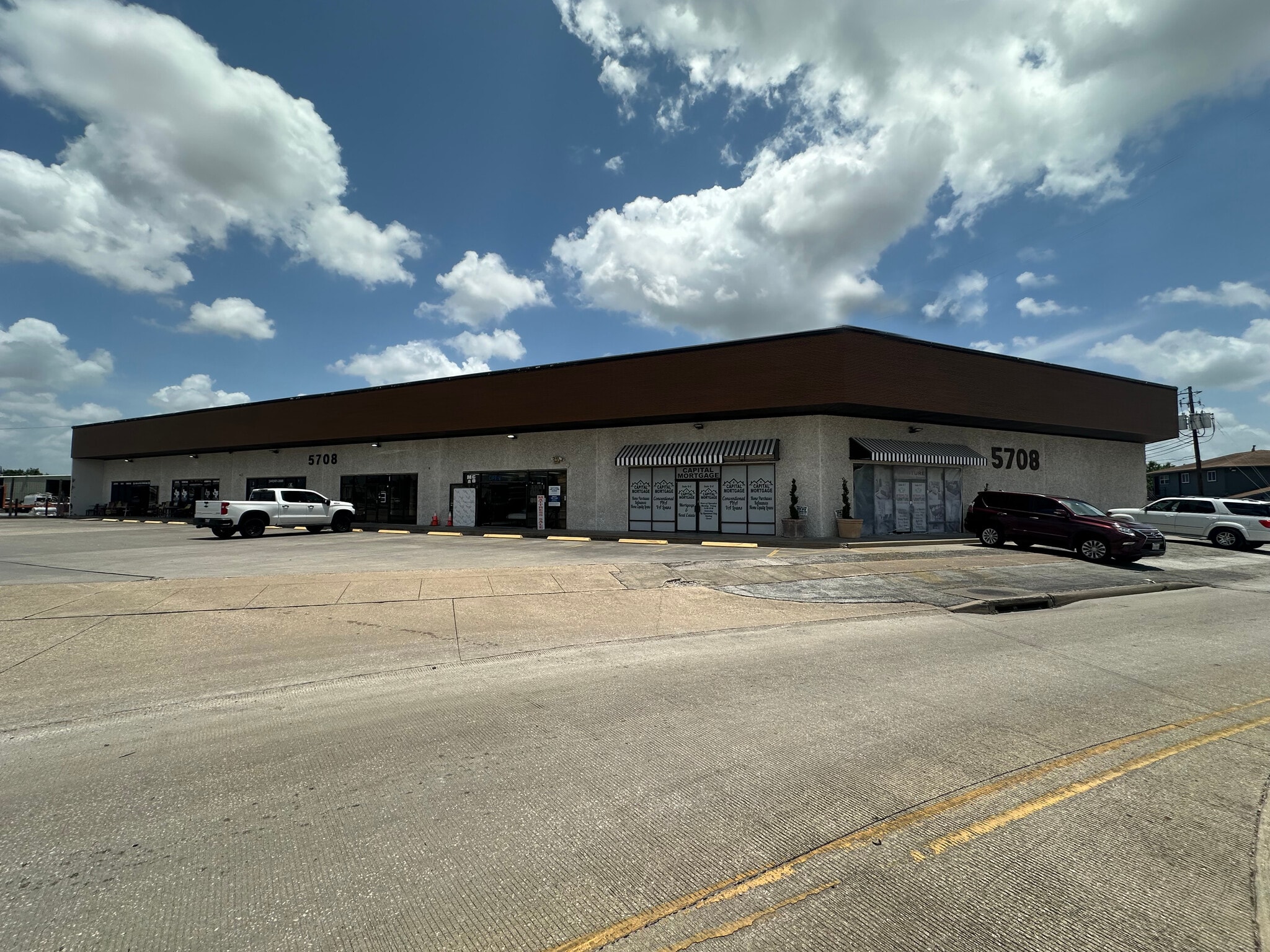 5708 N Shepherd Dr, Houston, TX for lease Building Photo- Image 1 of 51