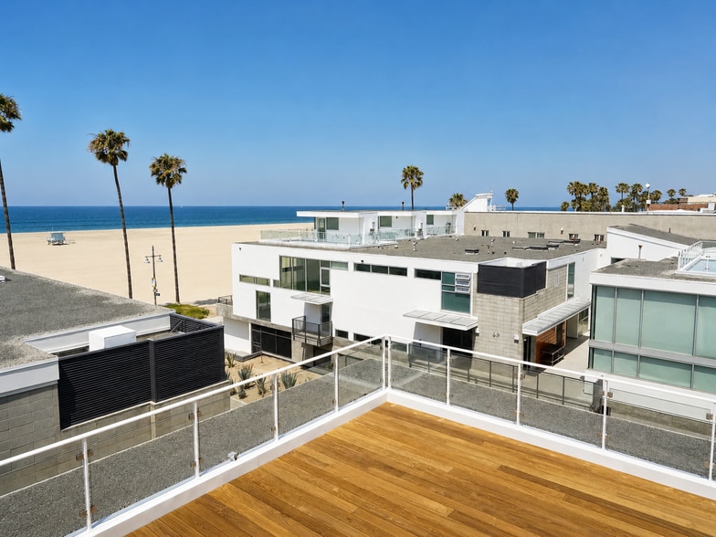 701 Ocean Front Walk, Venice, CA for lease - Building Photo - Image 3 of 12