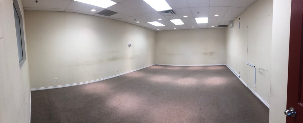 3242 Westwood St, Port Coquitlam, BC à louer - Autre - Image 2 de 12