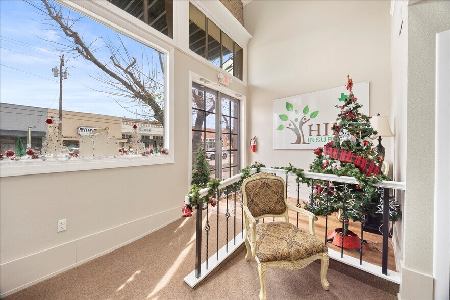 208 S Bois D Arc St, Forney, TX à vendre - Photo intérieure - Image 3 de 15