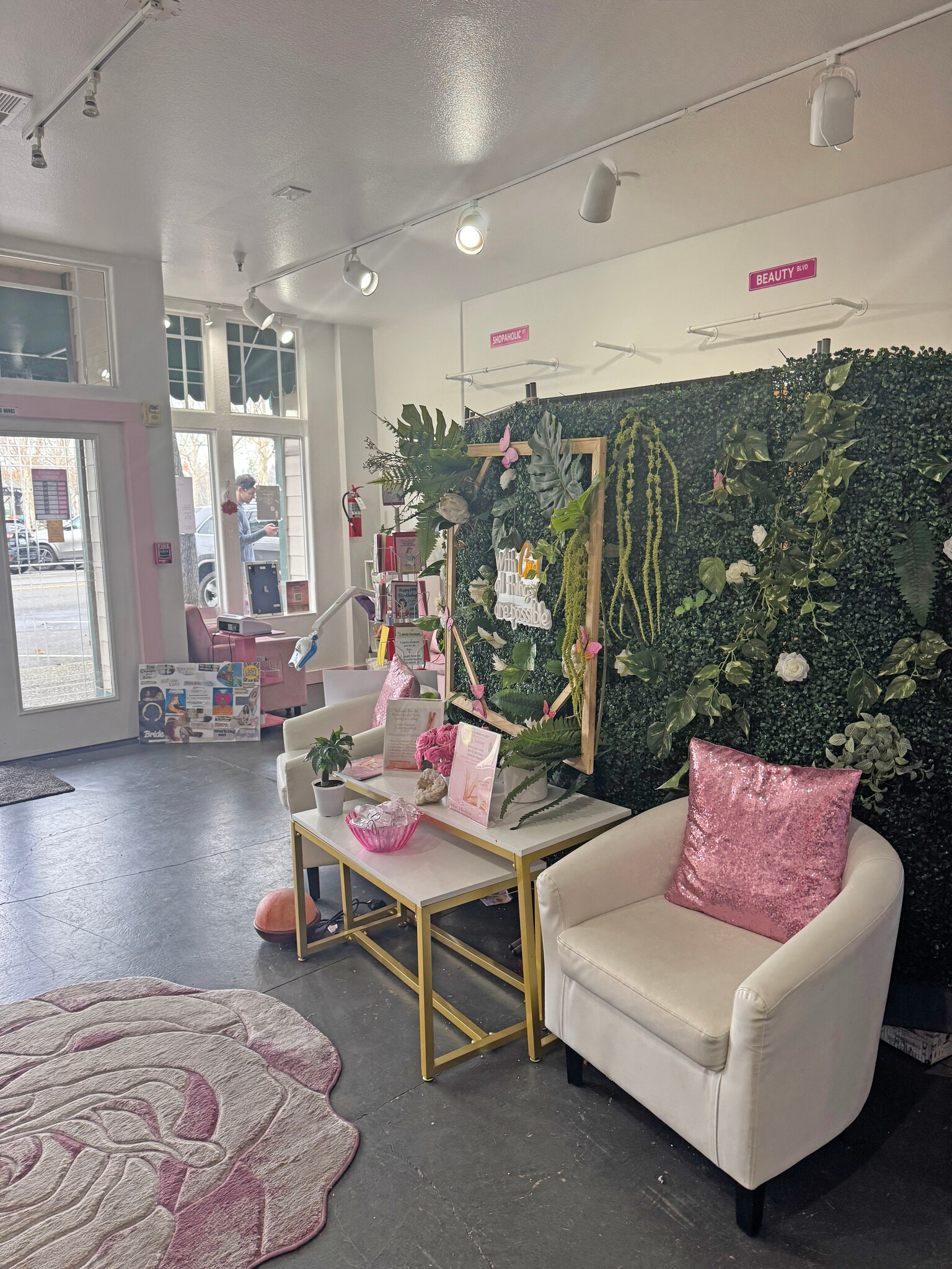 620-624 McClelland Dr, Windsor, CA for lease Interior Photo- Image 1 of 6