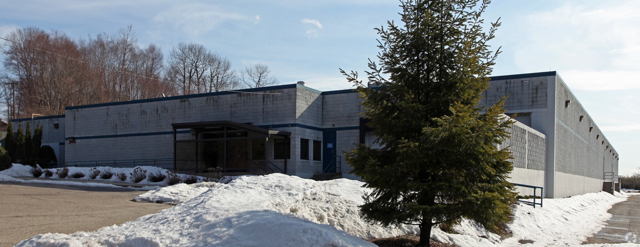 466 Bridgeport Ave, Shelton, CT for sale Primary Photo- Image 1 of 1