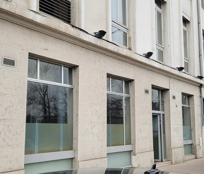 Bureau dans Lyon à vendre - Photo du bâtiment - Image 1 de 5