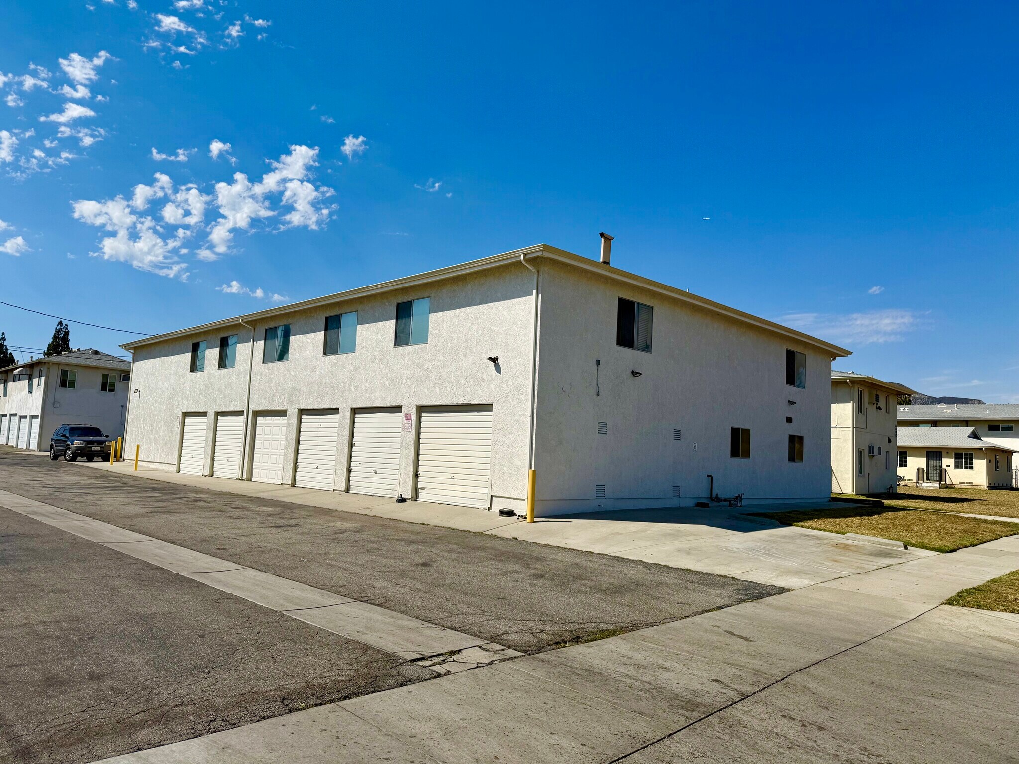 123 Orange Grove Ave, San Fernando, CA à vendre Photo du bâtiment- Image 1 de 9