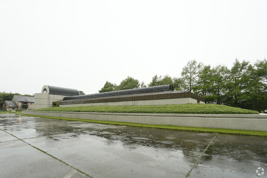 311 W Baker Rd, Baytown, TX à louer - Photo du bâtiment - Image 2 de 3