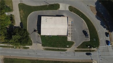 4700 Parallel Pky, Kansas City, KS - AERIAL  map view
