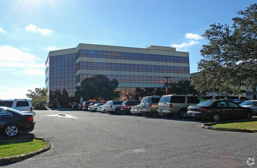 4720 S I-10 Service Rd W, Metairie, LA à louer - Photo du bâtiment - Image 3 de 3