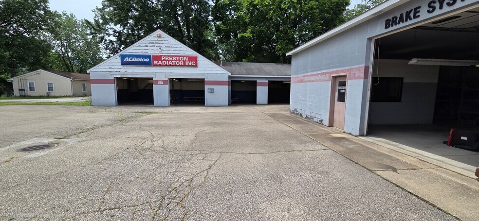 5212 Preston Hwy, Louisville, KY à vendre - Photo du bâtiment - Image 1 de 14