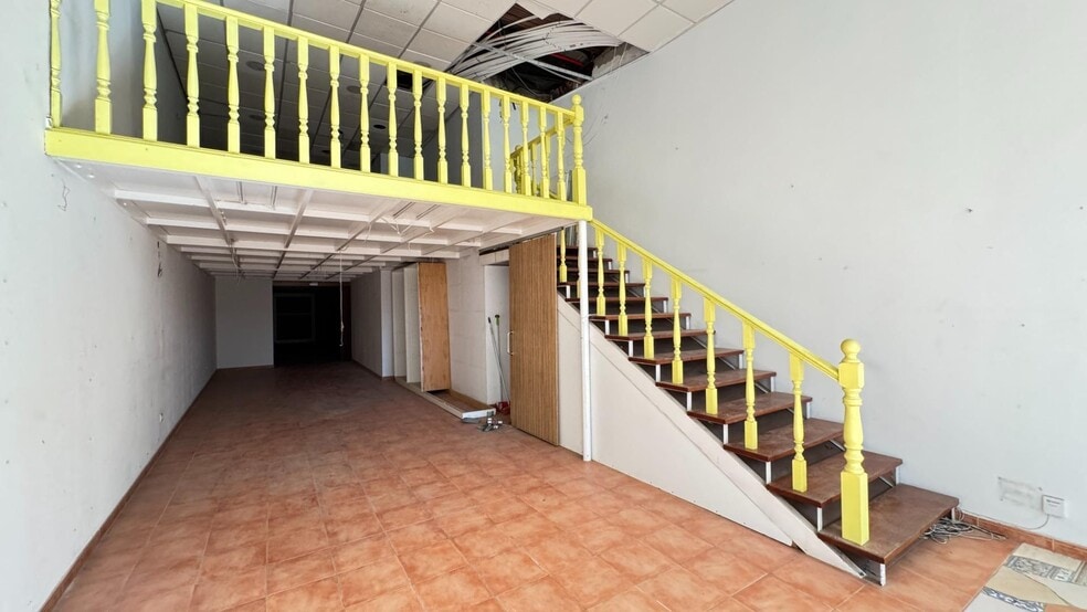 Retail in Vigo, Pontevedra for sale - Interior Photo - Image 1 of 19