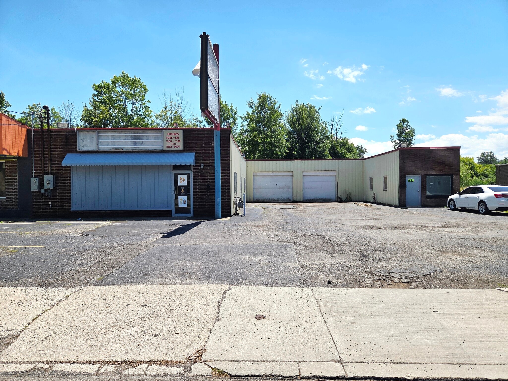 2227-2229 W 21st St, Lorain, OH for sale Building Photo- Image 1 of 39