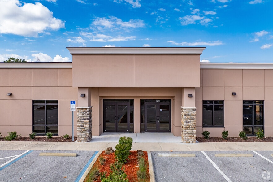 5083 Little Rd, New Port Richey, FL for lease - Building Photo - Image 2 of 5