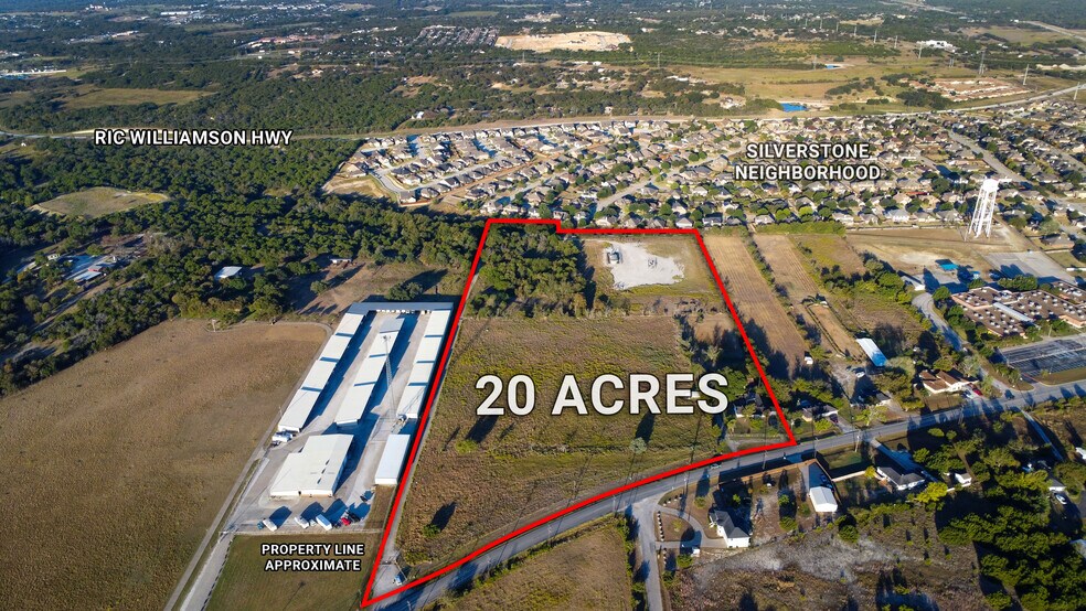 705 N Oakridge Dr, Weatherford, TX à vendre - Photo du bâtiment - Image 2 de 4