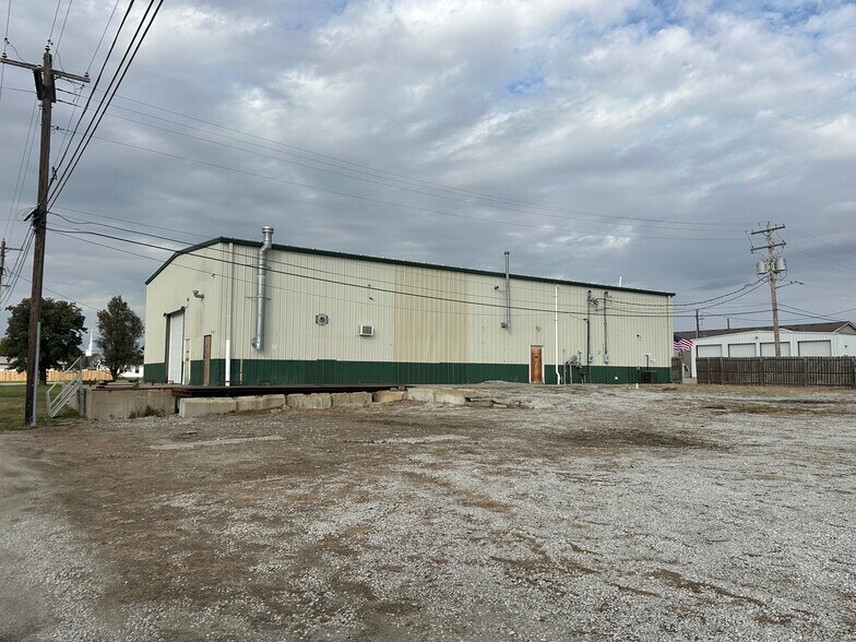 135 S Harrison St, Hallam, NE à vendre - Photo du bâtiment - Image 3 de 18