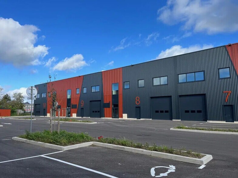 8 Avenue Du Vert Galant, Saint-Ouen-l'Aumône à louer - Photo du bâtiment - Image 2 de 7