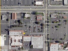 1565 E Highland Ave, San Bernardino, CA - Aérien Vue de la carte