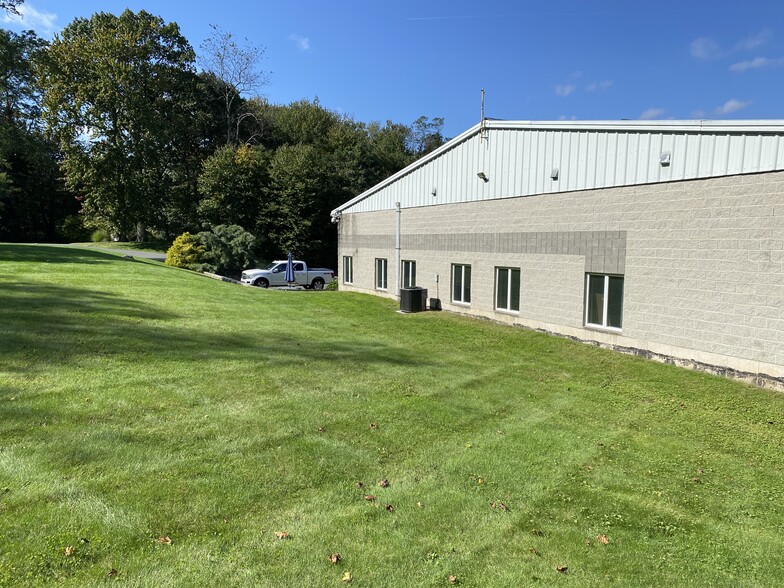 60 Scott Rd, Prospect, CT for lease - Building Photo - Image 2 of 15